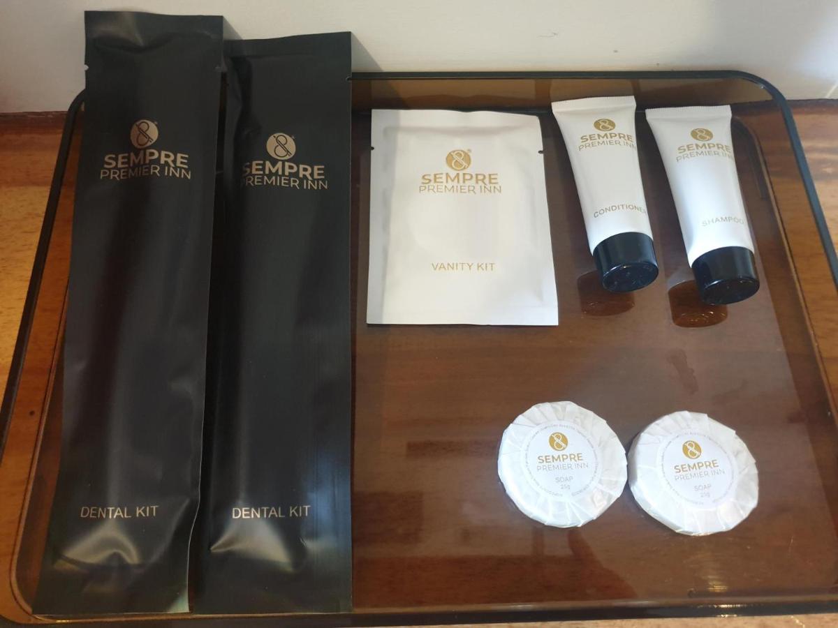 Sempre Premier Inn - Mactan Airport Hotel Lapu-Lapu City Buitenkant foto