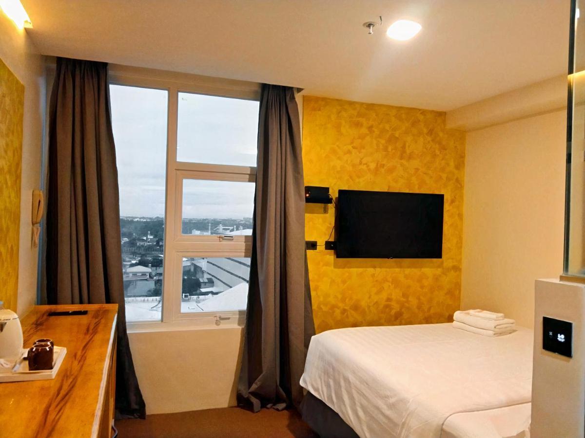 Sempre Premier Inn - Mactan Airport Hotel Lapu-Lapu City Buitenkant foto