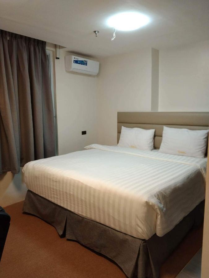 Sempre Premier Inn - Mactan Airport Hotel Lapu-Lapu City Buitenkant foto
