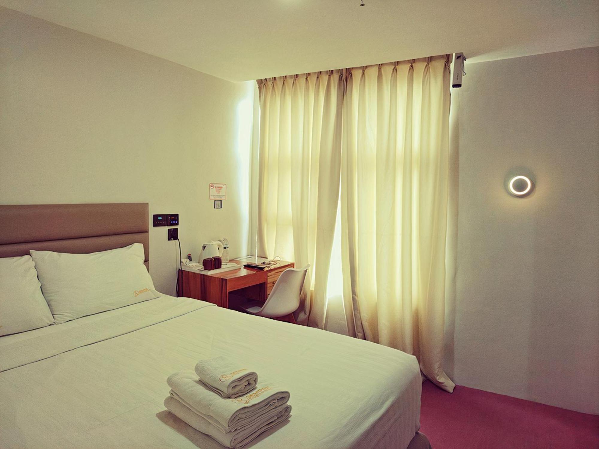 Sempre Premier Inn - Mactan Airport Hotel Lapu-Lapu City Buitenkant foto